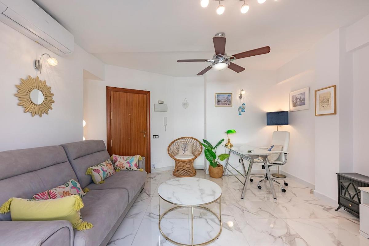 Modern 1 Bedroom Apartment, Steps From The Sea & Downtown Appartement *