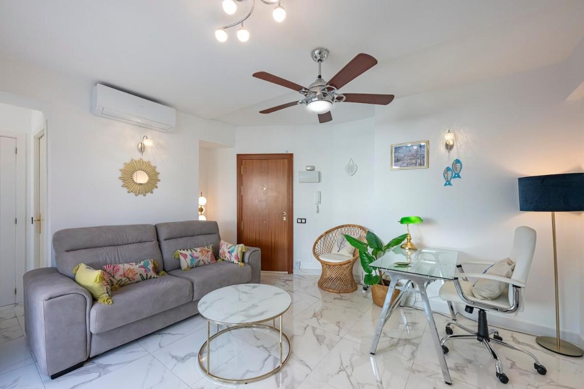 Modern 1 Bedroom Apartment, Steps From The Sea & Downtown * Marbella