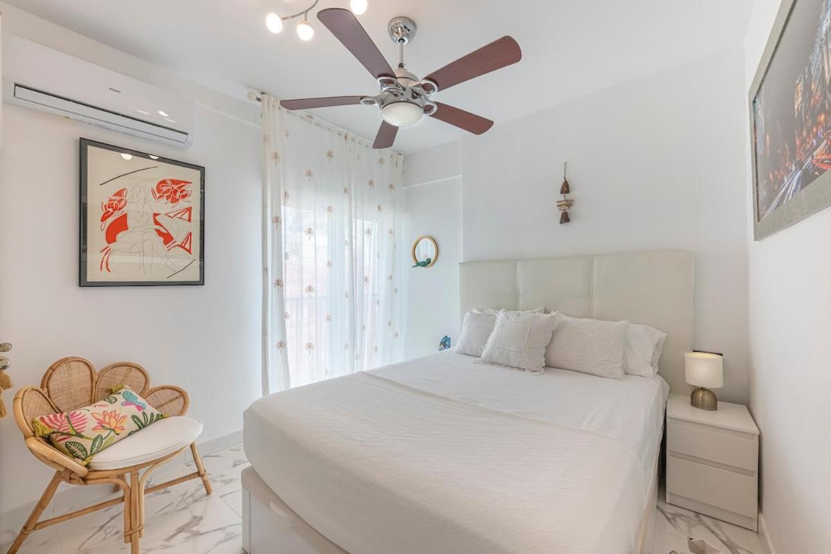 Modern 1 Bedroom Apartment, Steps From The Sea & Downtown *